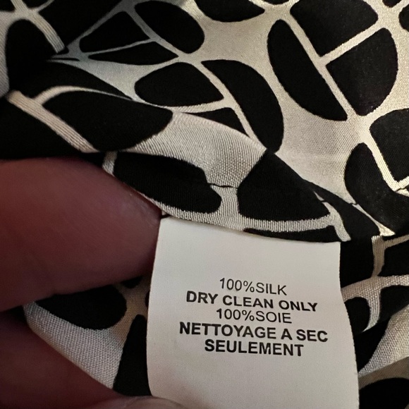 Trina Turk Cream Silk Blouse with Black and Green - Picture 11 of 11